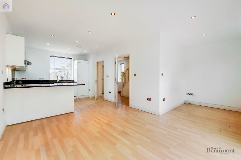 2 bed end of terrace house for sale in Campshill Road, Lewisham 2