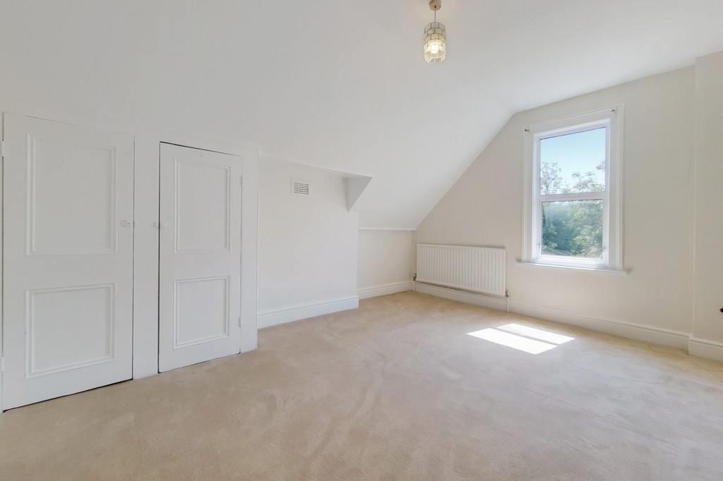 4 bed maisonette for sale in Halesworth Road, Lewisham 12