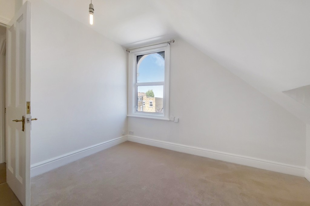 4 bed maisonette for sale in Halesworth Road, Lewisham 14