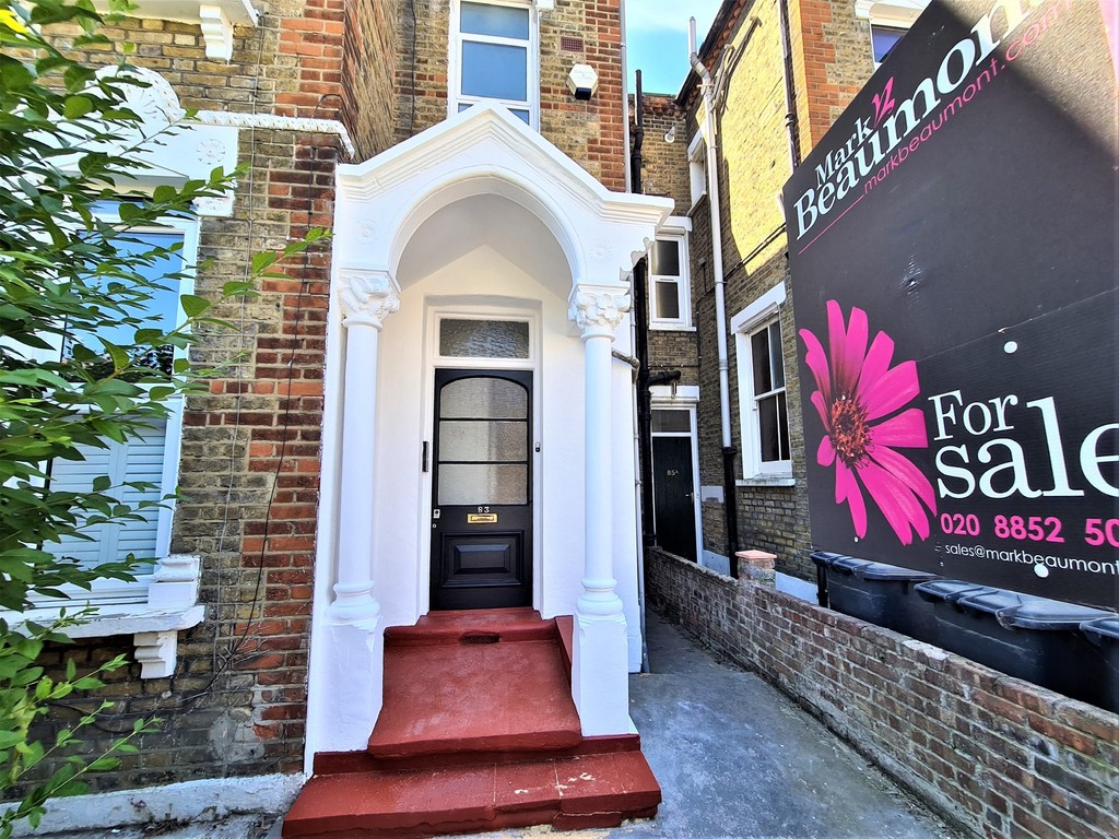 4 bed maisonette for sale in Halesworth Road, Lewisham 1