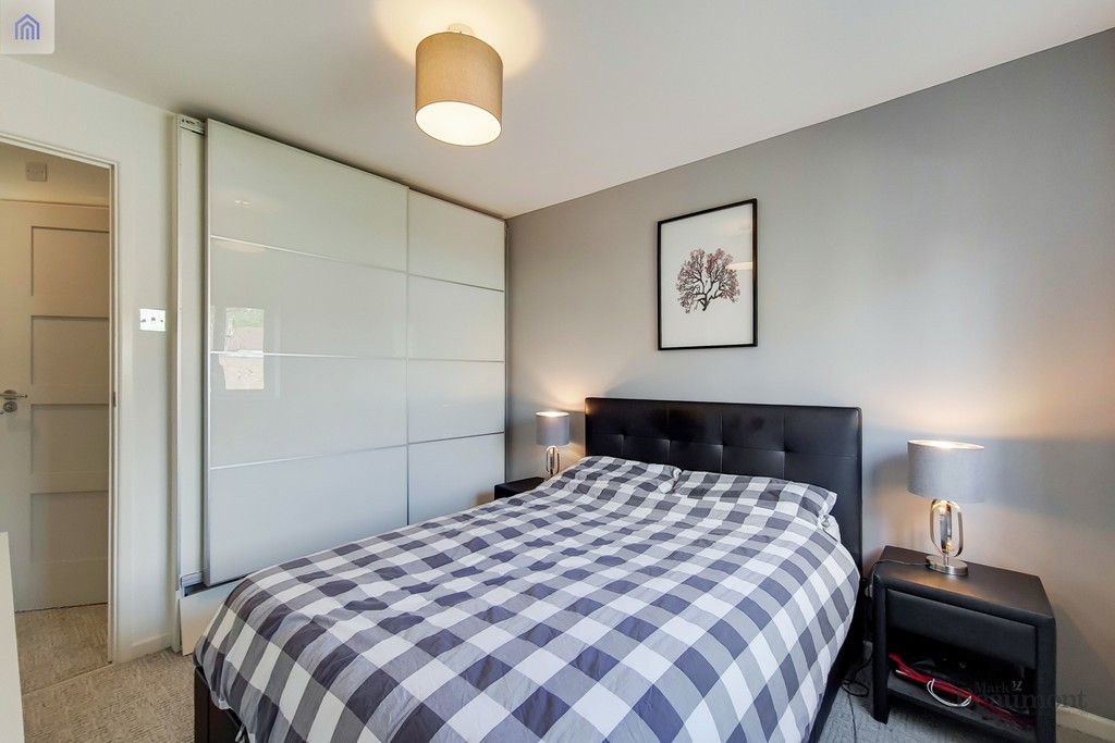 2 bed flat for sale in Armoury Road, London 5