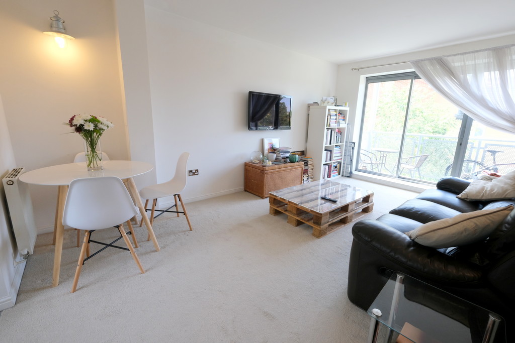 2 bed flat for sale in Curness Street, Lewisham 1