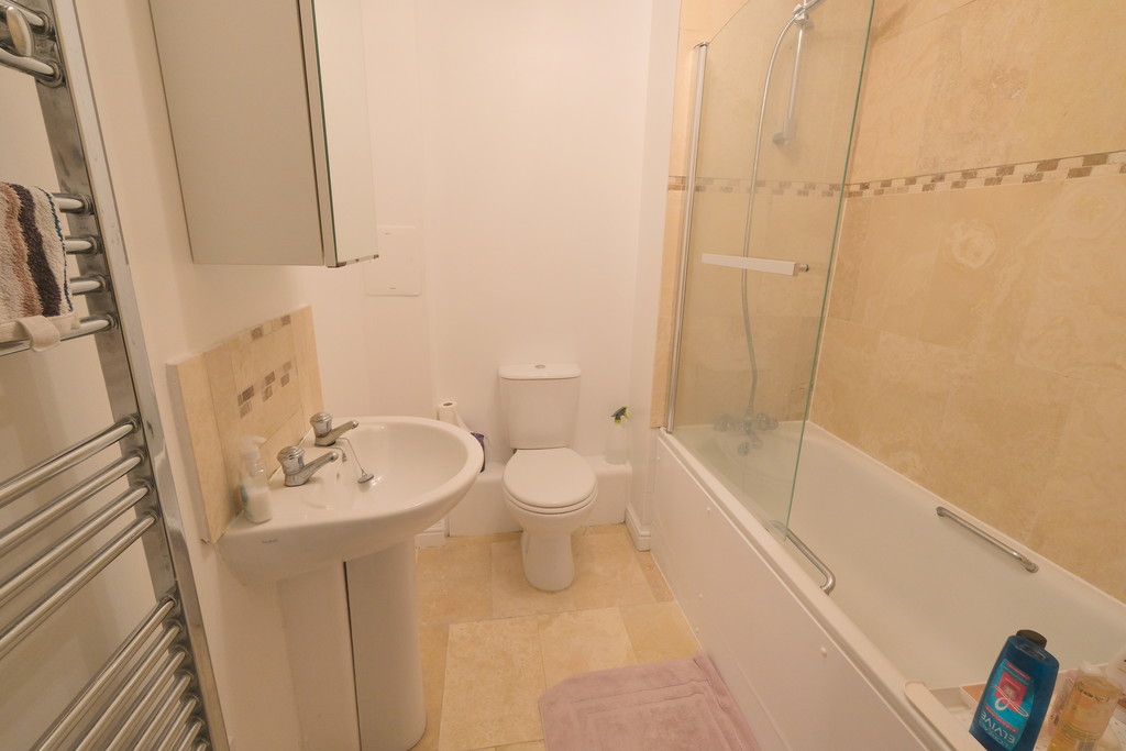 2 bed flat for sale in Curness Street, Lewisham  - Property Image 5