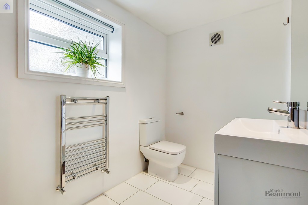 4 bed terraced house for sale in Wisteria Road, London 7