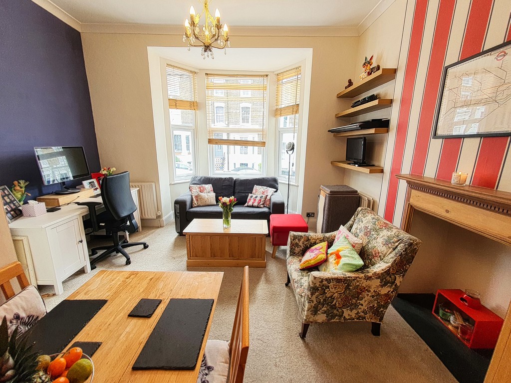 1 bed flat for sale in Limes Grove, London  - Property Image 6