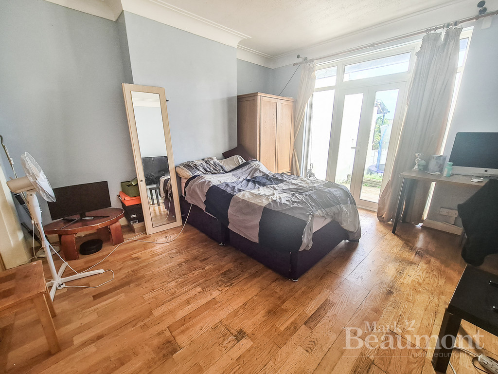 3 bed semi-detached house for sale in College Park Close, London 3