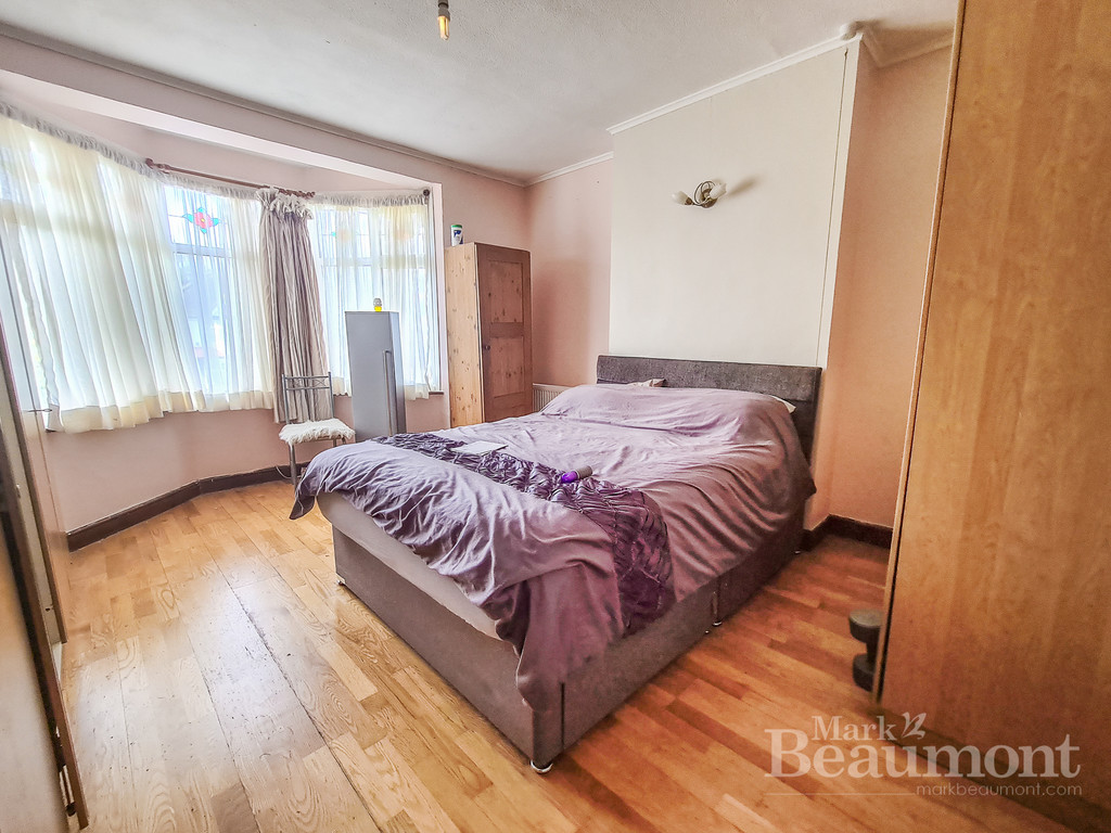 3 bed semi-detached house for sale in College Park Close, Lewisham 8