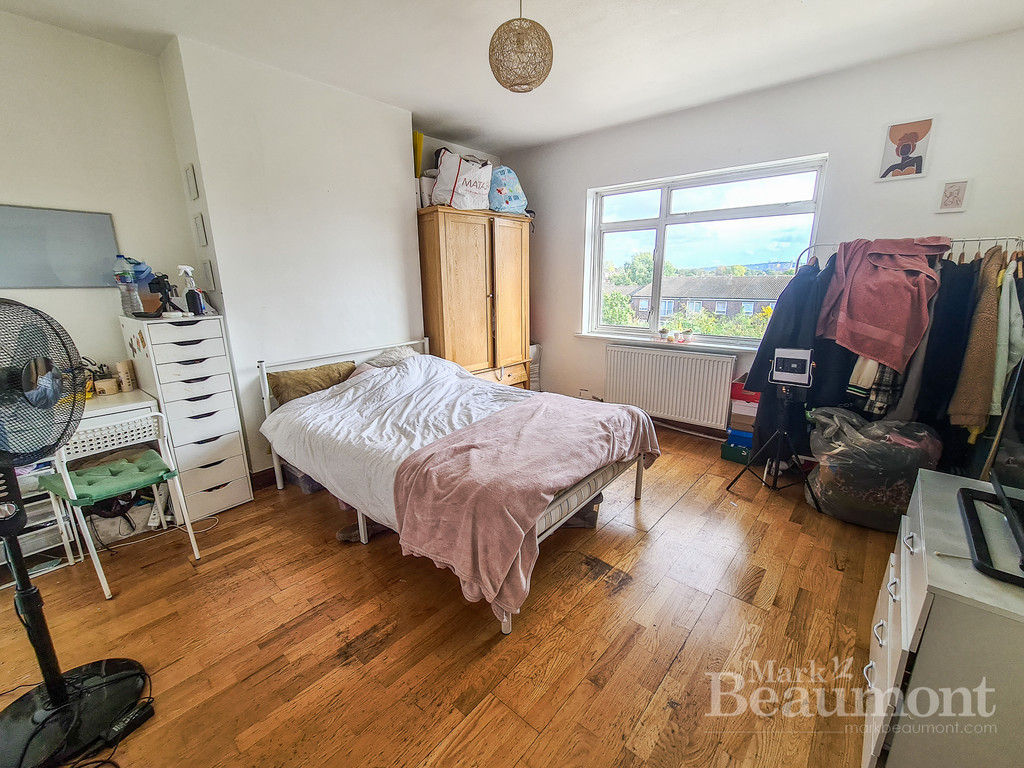 3 bed semi-detached house for sale in College Park Close, London  - Property Image 9