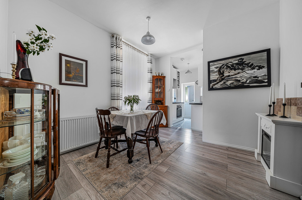 3 bed terraced house for sale in Limes Grove, London 3