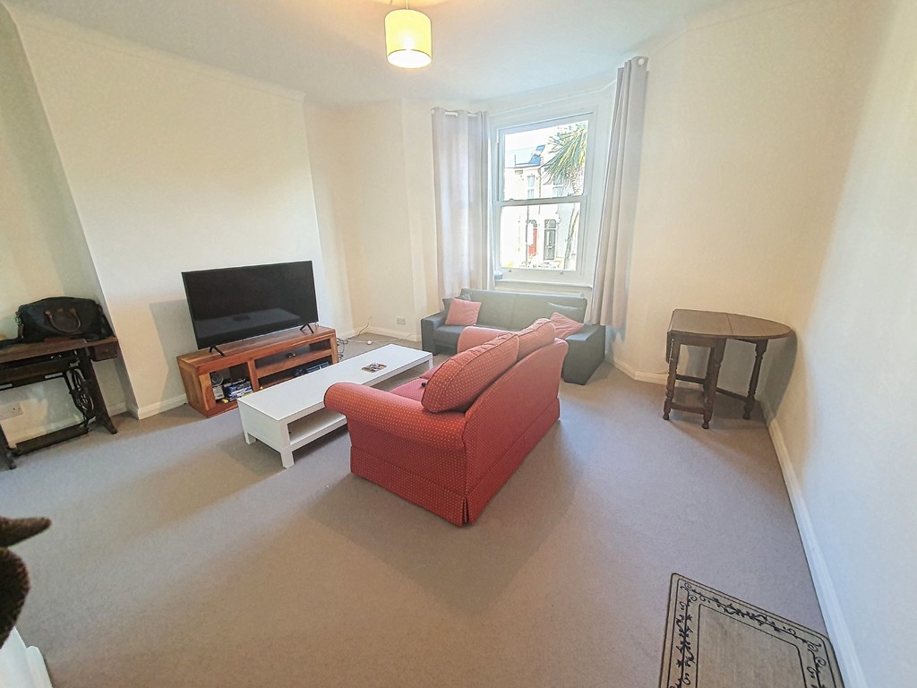 1 bed flat to rent in Ryecroft Road, London 1