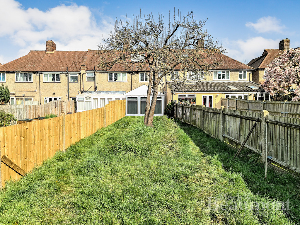 4 bed terraced house for sale in Longhill Road, London 1