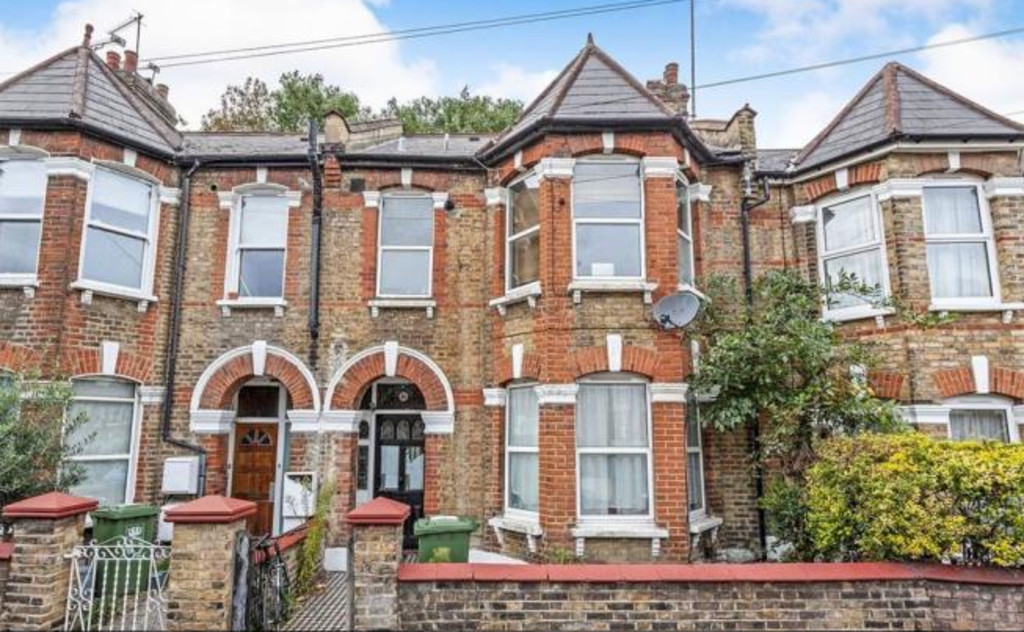 Available soon*. Substantial 4 double bedroom Victorian house. The property is located perfectly for excellent transport links and amenities as well as, Goldsmiths University