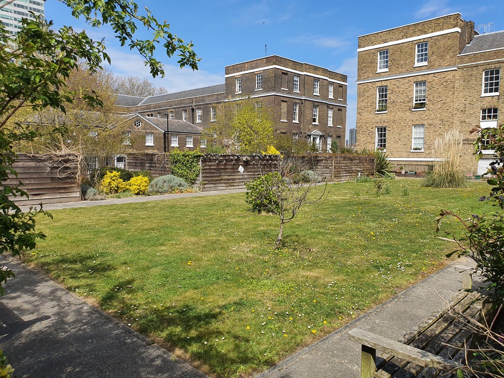 1 bed apartment to rent in Foreshore, London 9