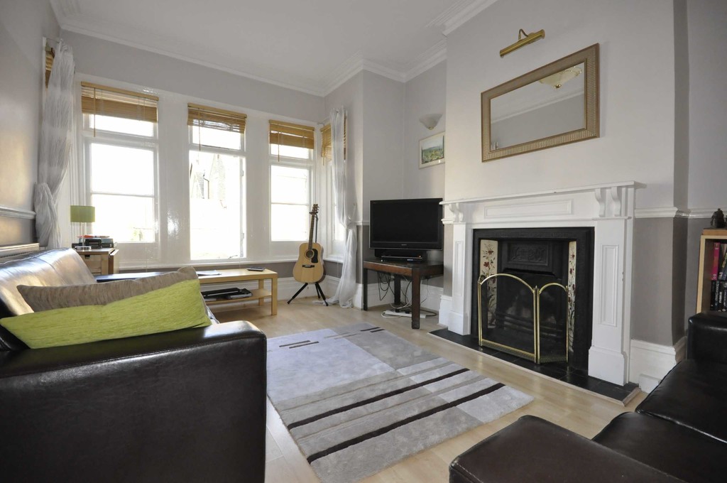 2 bed flat for sale in Shell Road, Lewisham 1