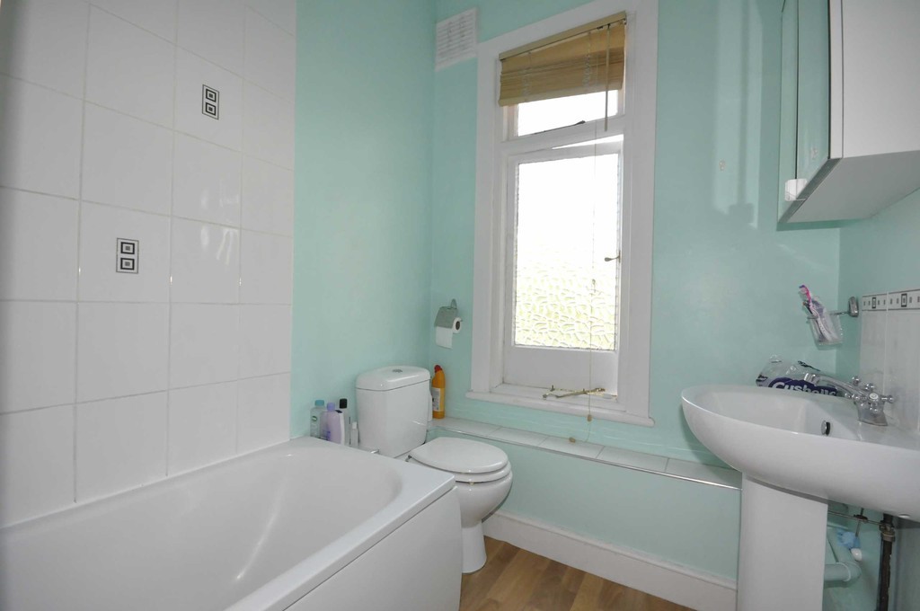 2 bed flat for sale in Shell Road, Lewisham 5