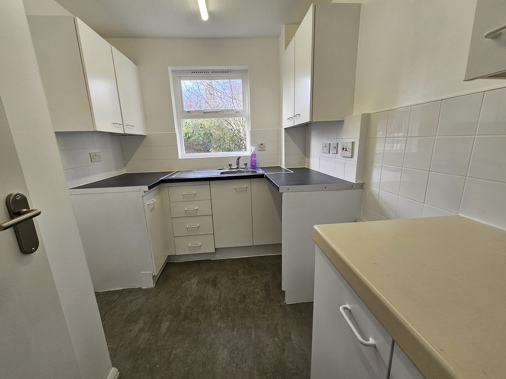 1 bed apartment for sale in Longbridge Way, London 3