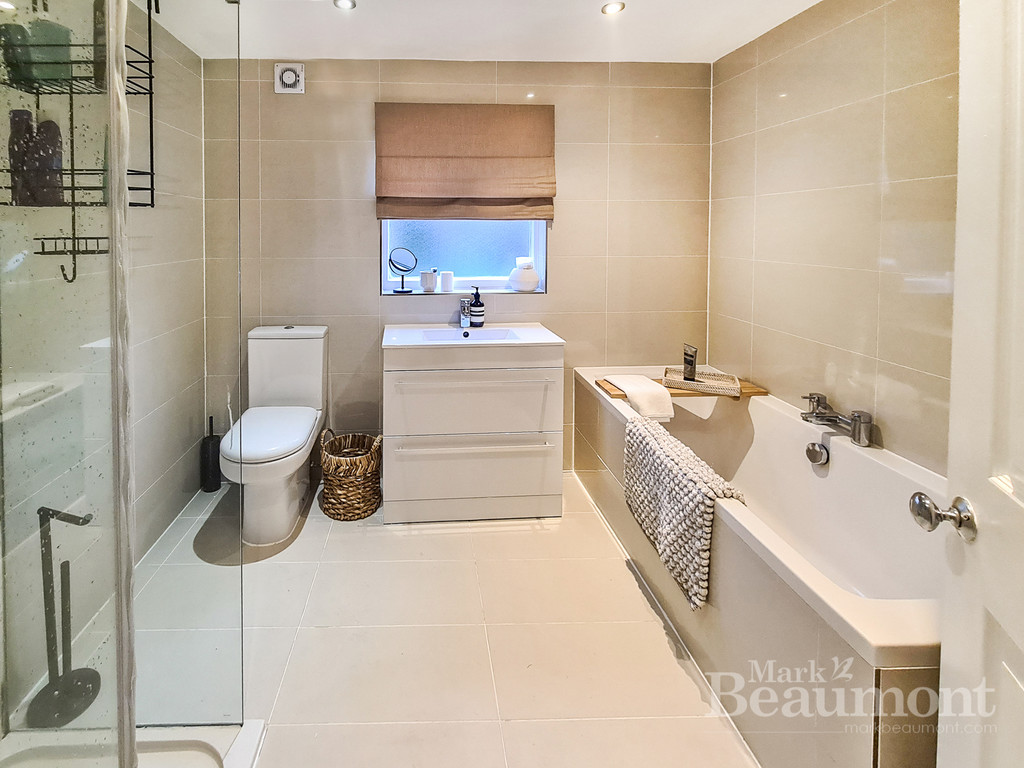 1 bed ground floor flat for sale in Casella Road, London  - Property Image 7