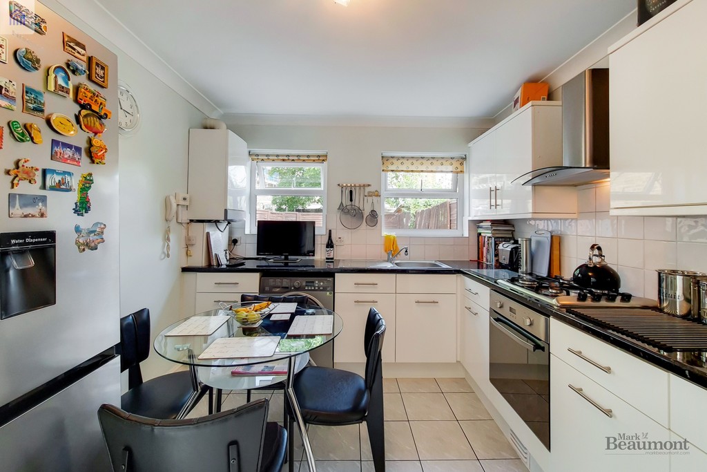 1 bed ground floor flat for sale in Ringstead Road, London 5