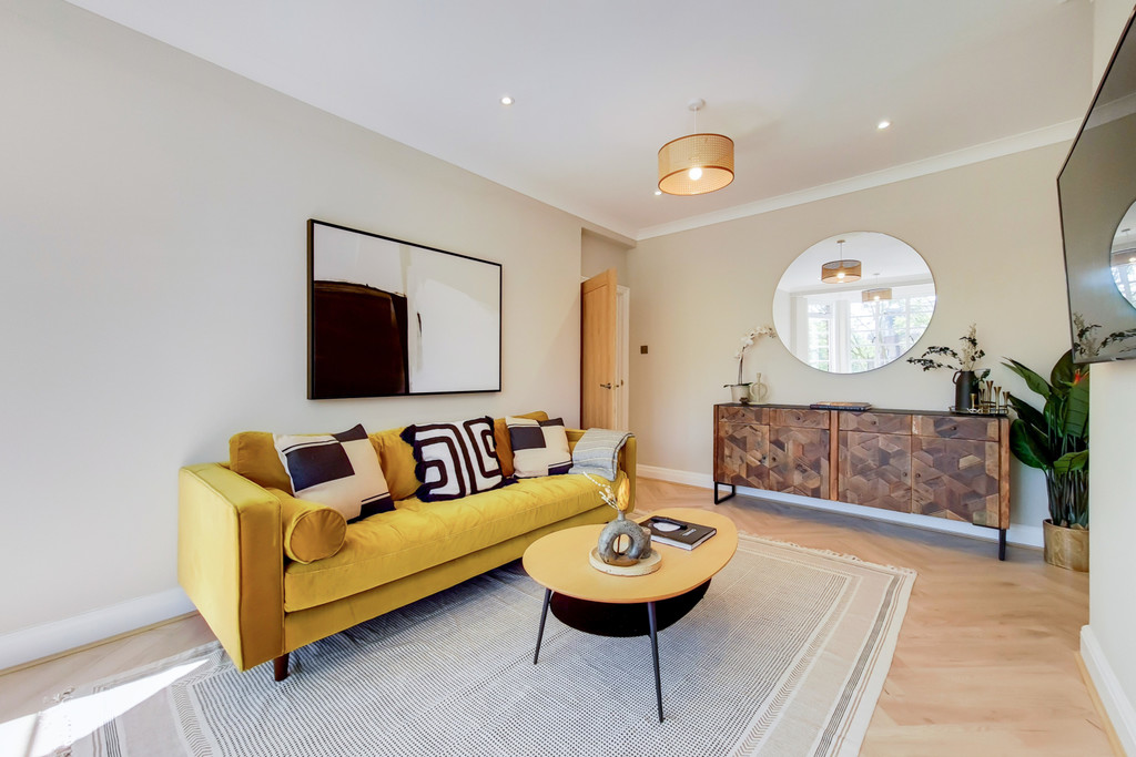 3 bed apartment for sale in Selwyn Court, London 7