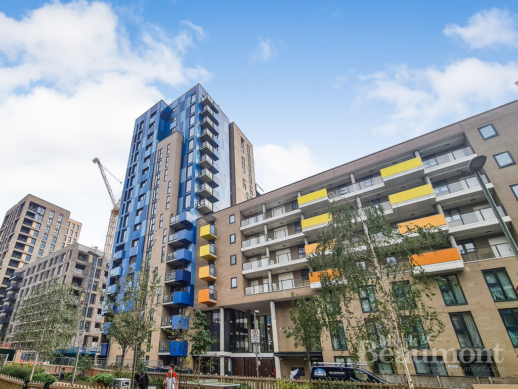1 bed apartment for sale in Jubilee Heights, London 1