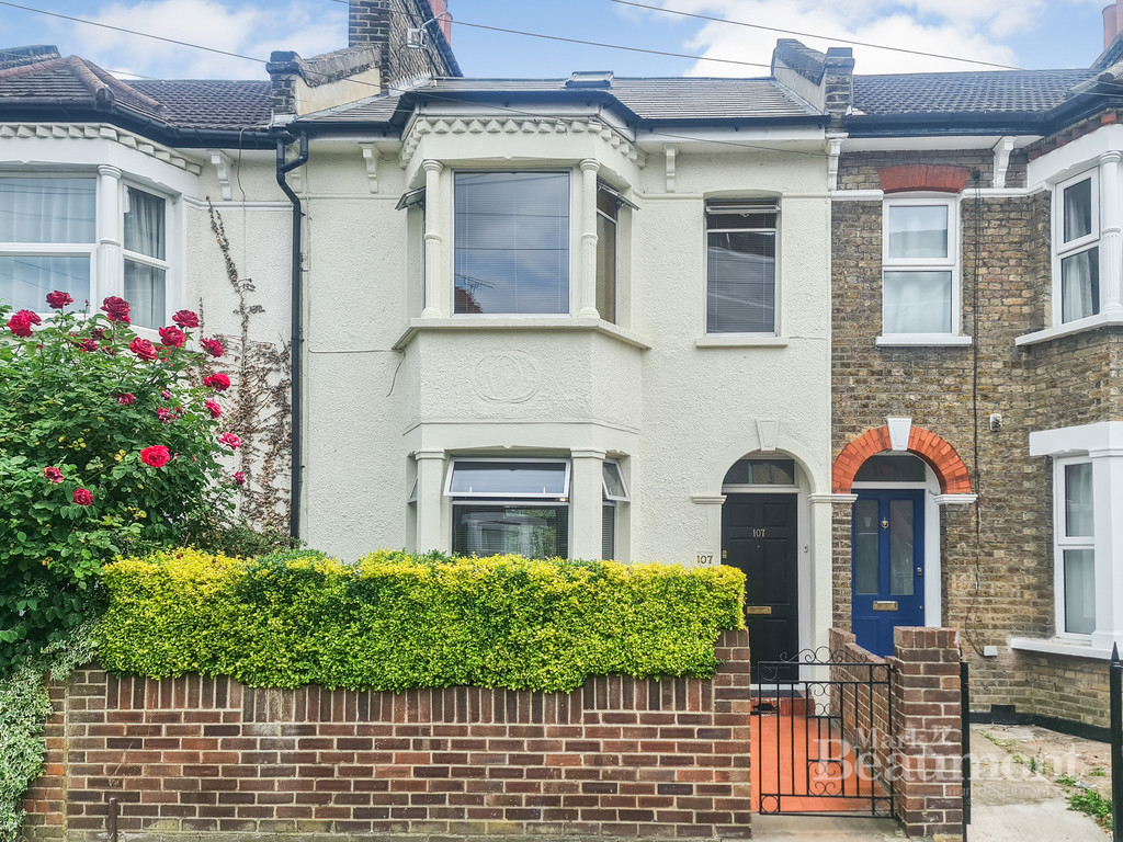3 bed terraced house for sale in Marsala Road, Lewisham - Property Image 1