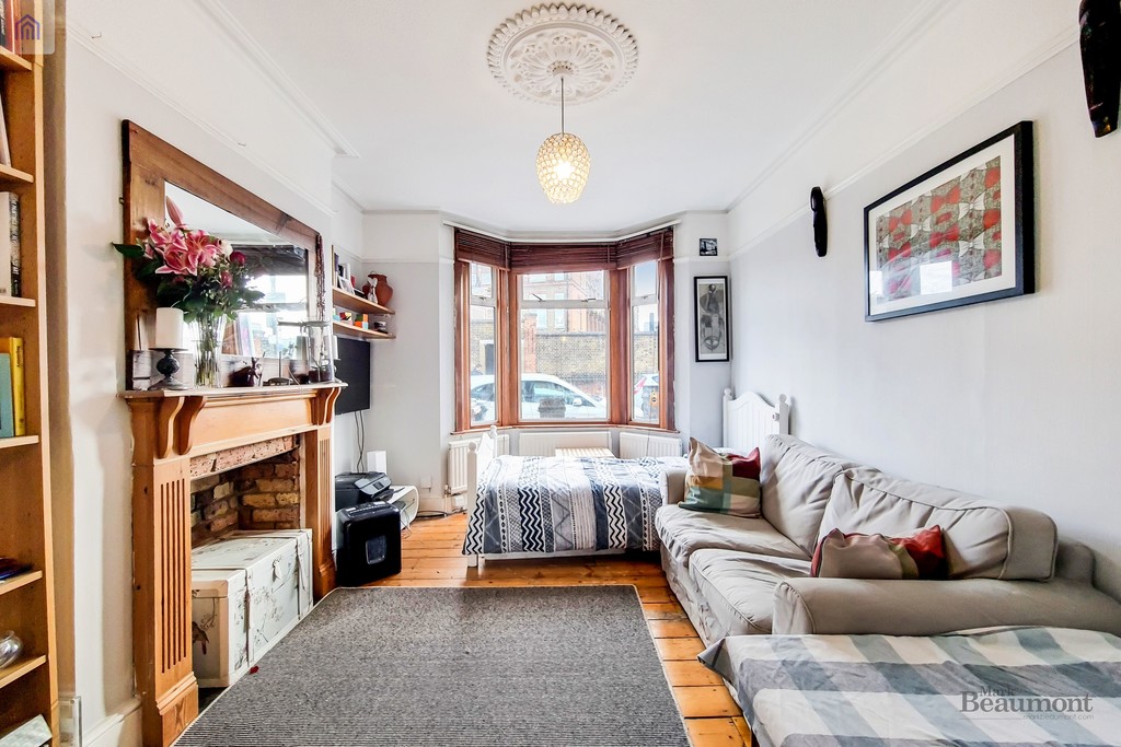 3 bed terraced house for sale in Bradgate Road, London  - Property Image 2