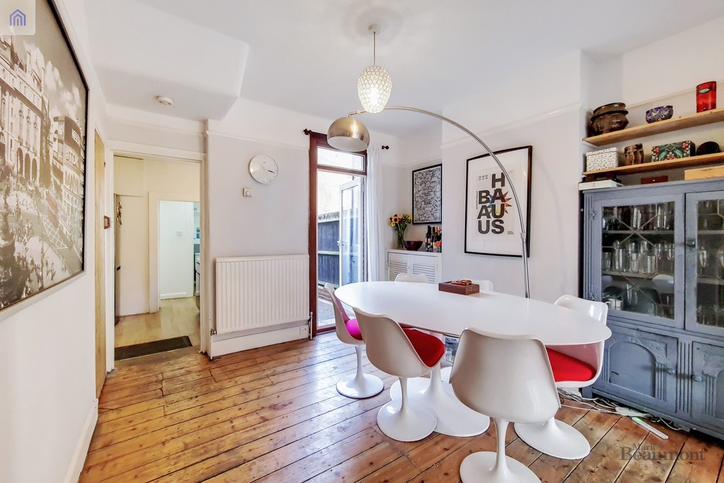 3 bed terraced house for sale in Bradgate Road, London 5