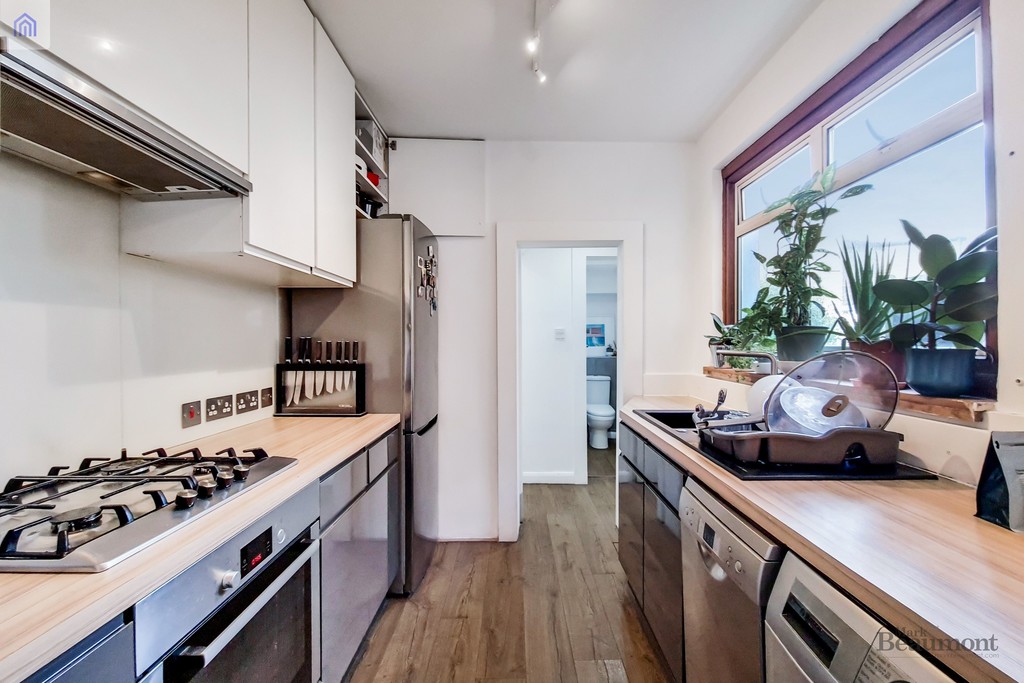 3 bed terraced house for sale in Bradgate Road, London 7