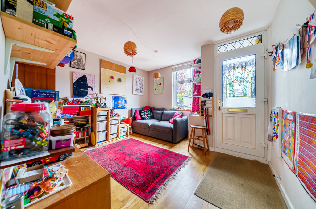 4 bed town house for sale in College Park Close, London 4