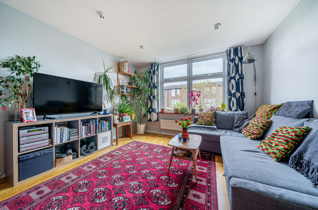 4 bed town house for sale in College Park Close, London 2