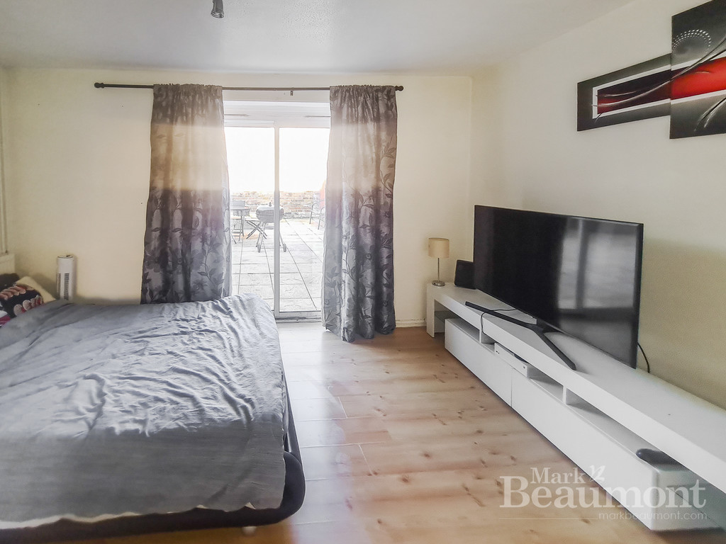 3 bed terraced house for sale in Cordwell Road, Lewisham 7