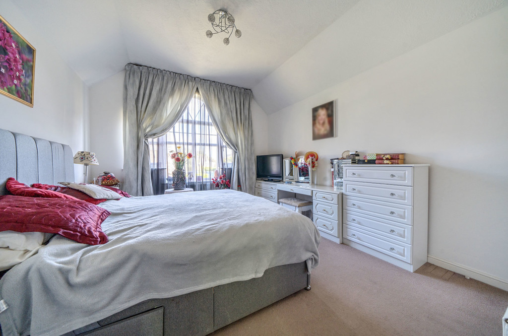 4 bed detached house for sale in Stratford House Avenue, Bickley  - Property Image 13