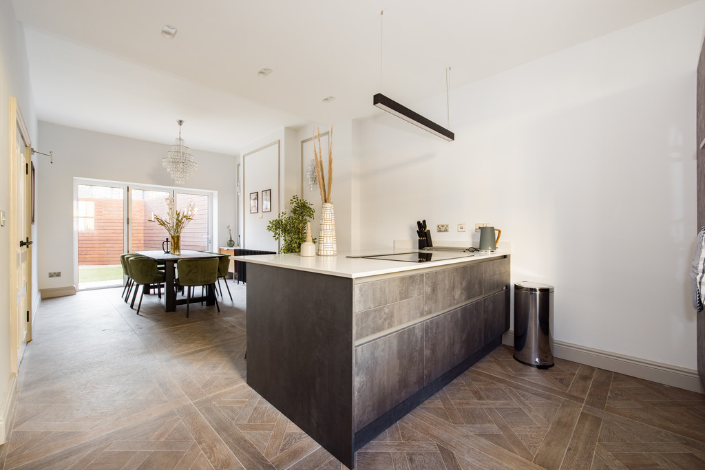 4 bed terraced house for sale in Greenwich High Road, London  - Property Image 3