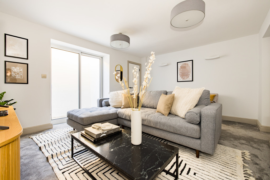 4 bed terraced house for sale in Greenwich High Road, London  - Property Image 8