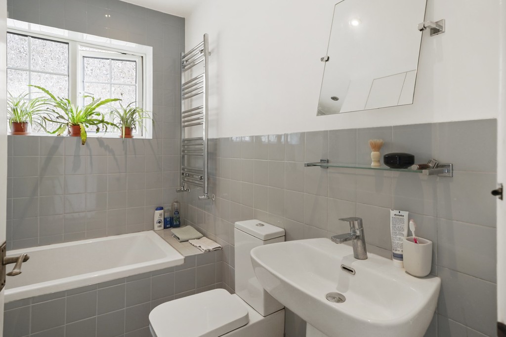 2 bed semi-detached house for sale in Rutland Walk, London  - Property Image 5