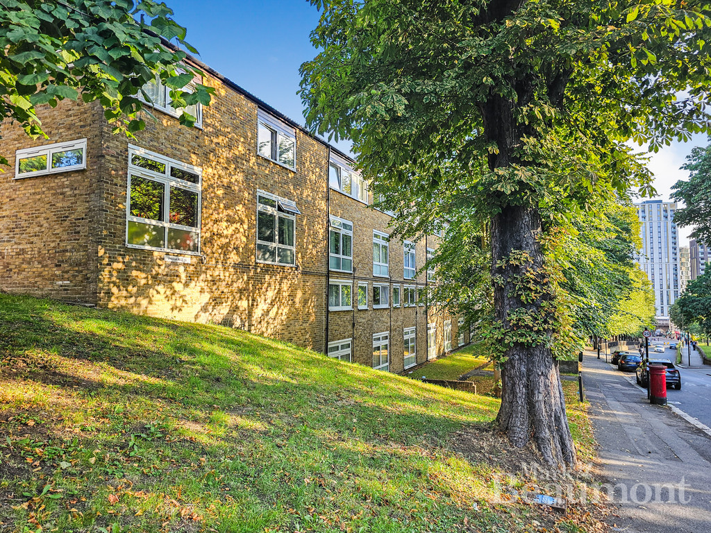 2 bed apartment for sale in Lewisham Hill, Lewisham - Property Image 1