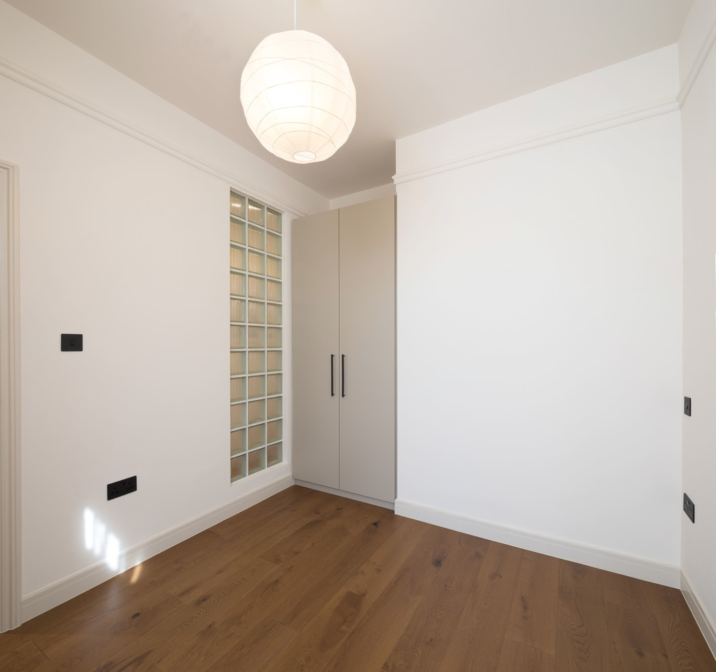 2 bed ground floor flat to rent in Mount Pleasant Road, London 6