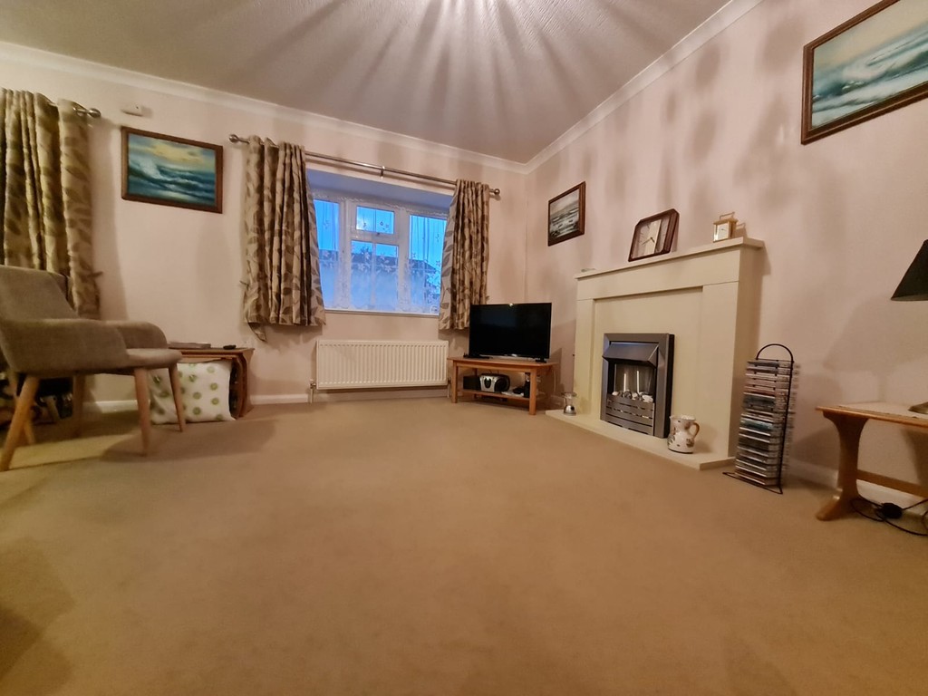 ** LOVELY TWO BEDROOM DETACHED PARK HOME - SEMI RURAL LOCATION  **  Set on a popular development close to shops and amenities, this delightful home with gas central heating, ample inbuilt storage, well maintained communal grounds and allocated parking.