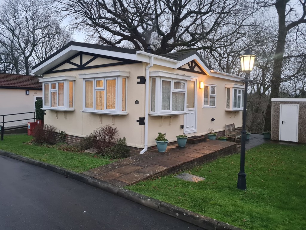 2 bed mobile home for sale in St Peters Avenue, Berrys Green 2