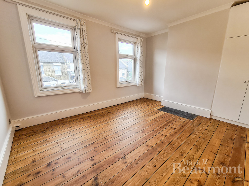 3 bed terraced house for sale in Harvard Road, Hither Green 4