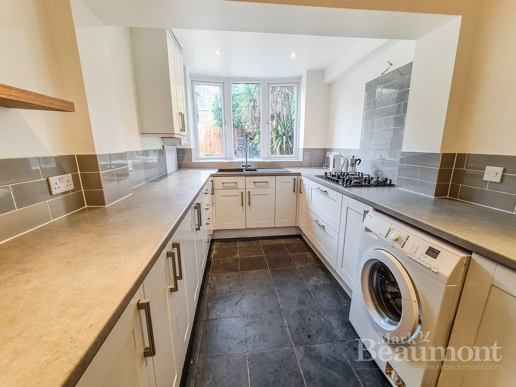 3 bed terraced house for sale in Harvard Road, Hither Green 9