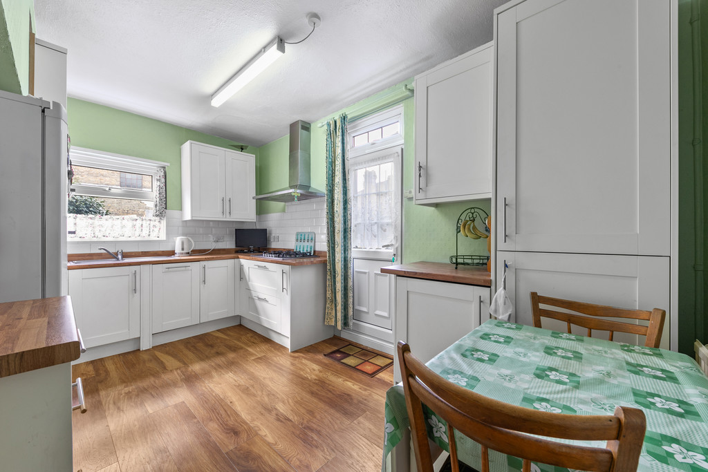 3 bed end of terrace house for sale in Whitburn Road, London 6