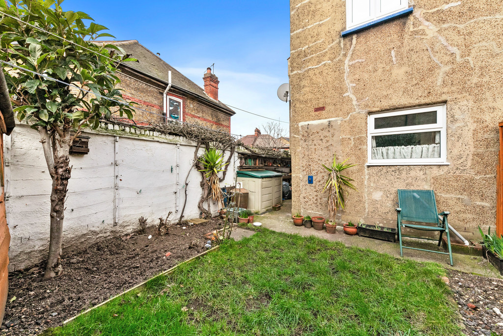 3 bed end of terrace house for sale in Whitburn Road, London  - Property Image 13