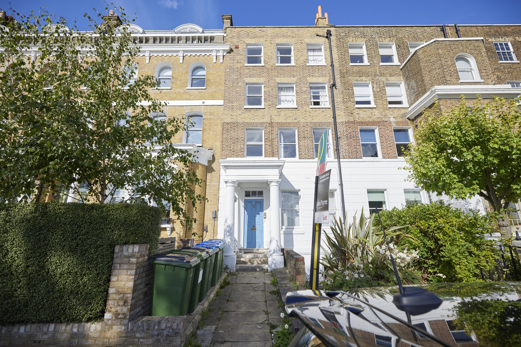 1 bed flat for sale in West Grove, London 1