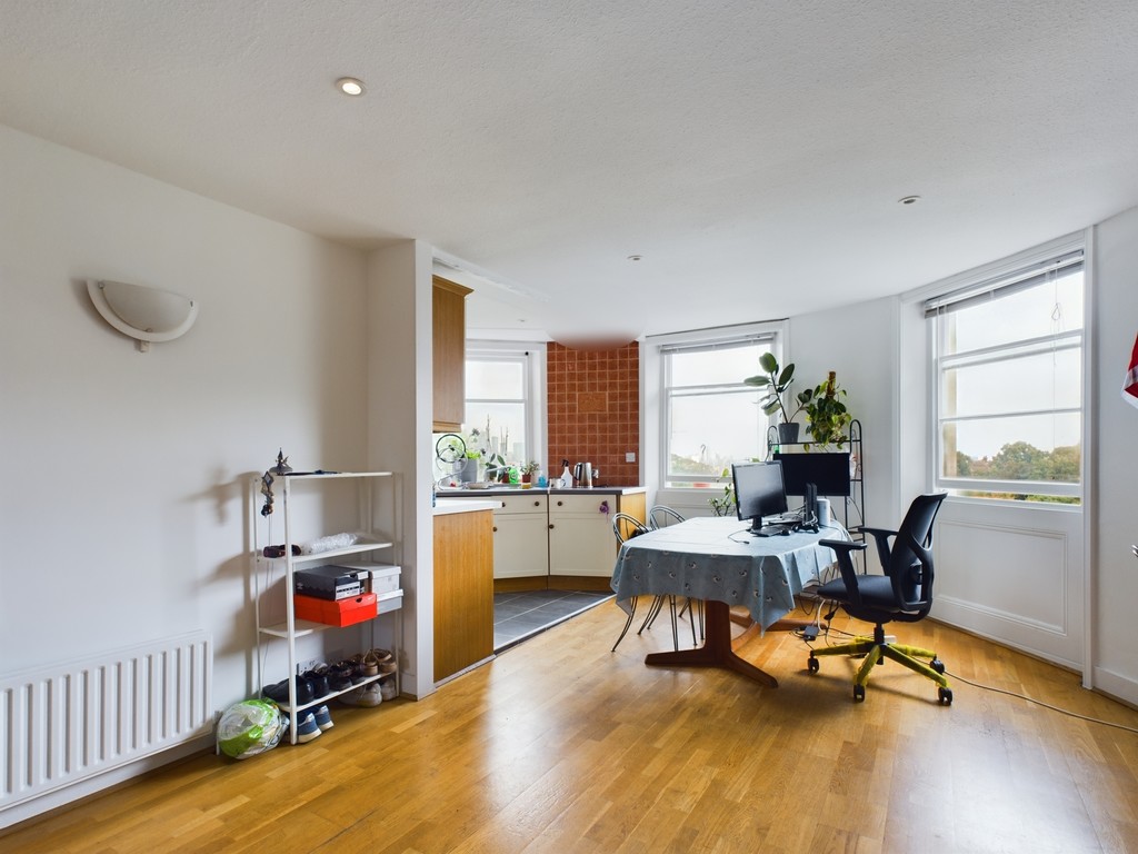 Location, Location.  On the edge of Greenwich Park and Blackheath common.  Elevated 3rd floor flat with views. Self contained one bedroom flat.  Large open plan living room / kitchen, shared gardens and a long lease. Chain free.