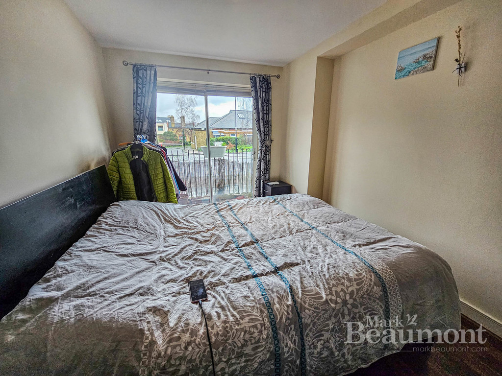 3 bed apartment to rent in Highfield Close, London  - Property Image 8