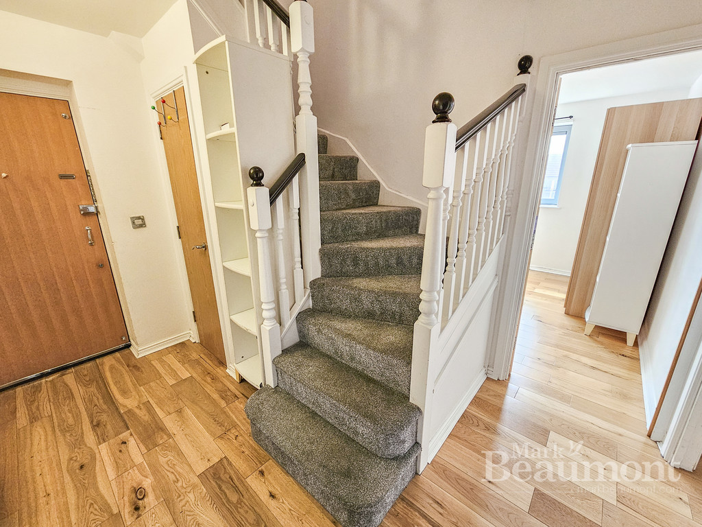 3 bed maisonette for sale in Curness Street, London  - Property Image 2