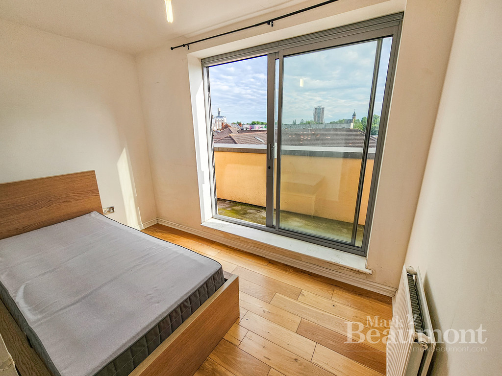 3 bed maisonette for sale in Curness Street, London 7