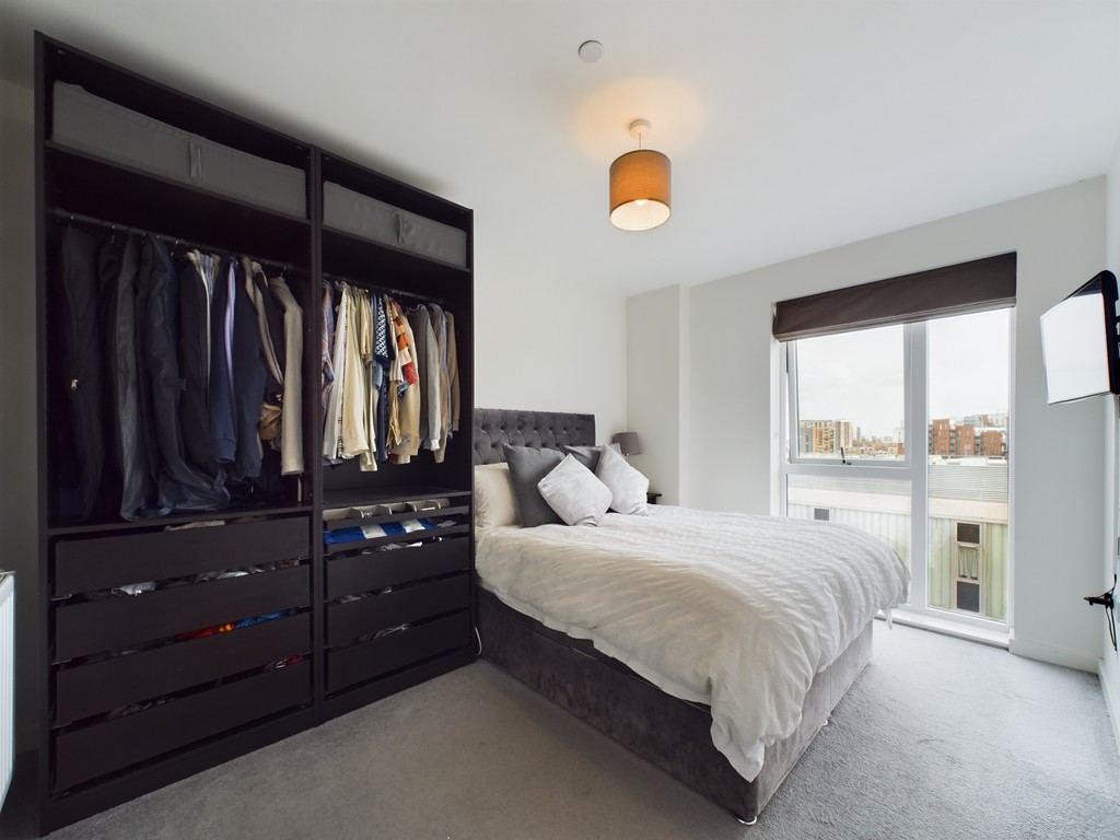 2 bed apartment for sale in Greenwich High Road, London 28
