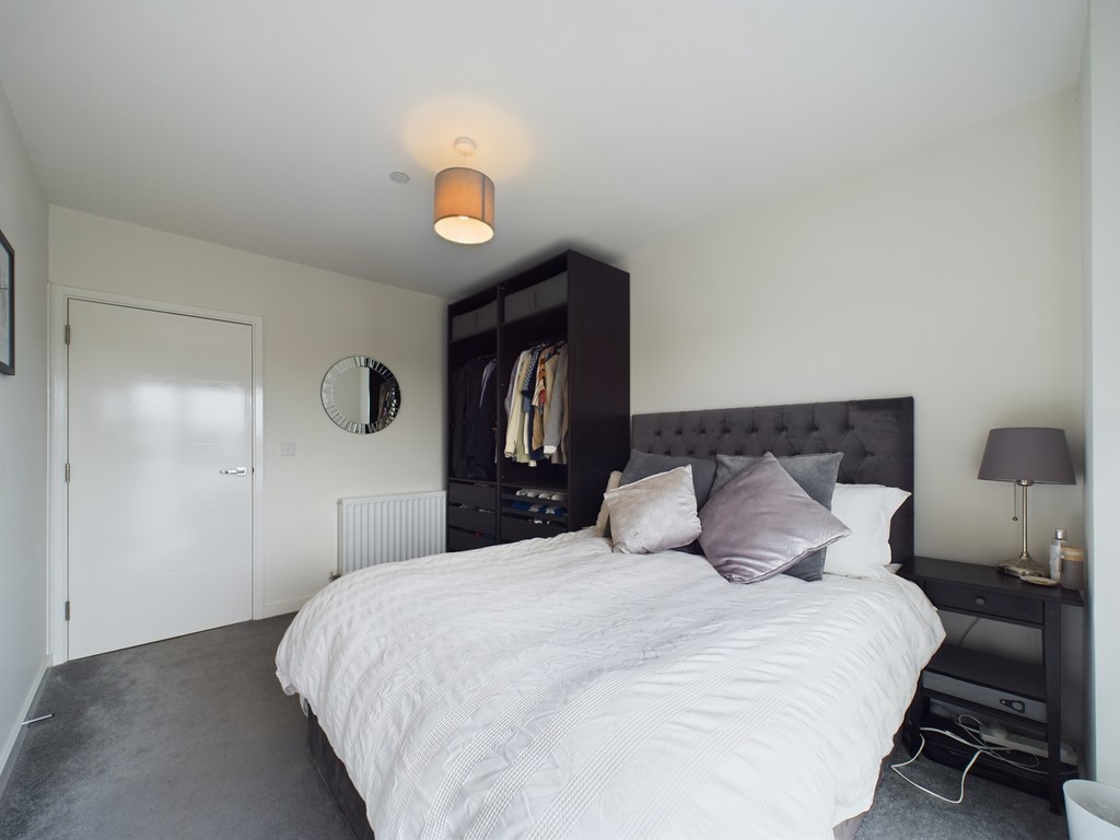 2 bed apartment for sale in Greenwich High Road, London 32